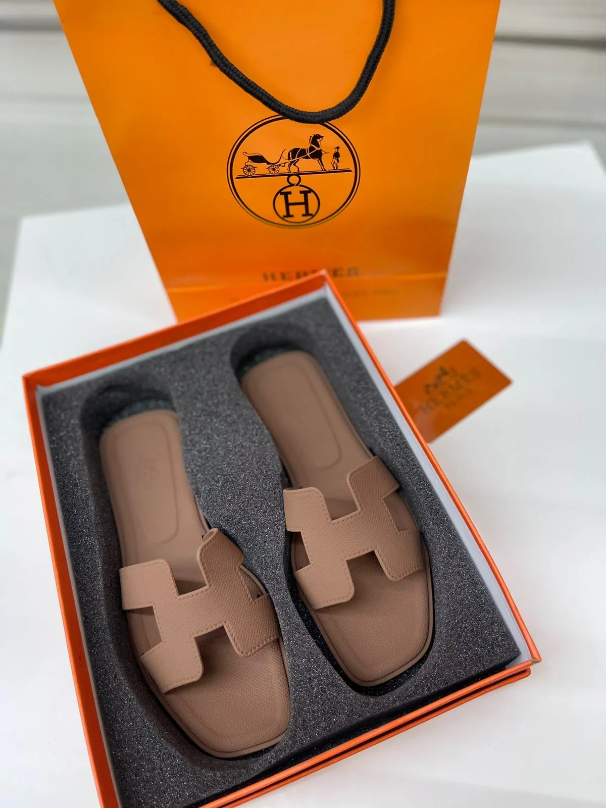 𝐇 Oran Leather Matte Flat Sandals