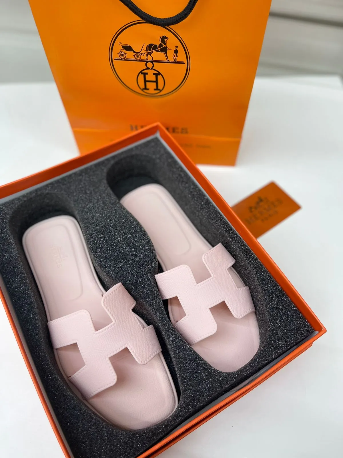 𝐇 Oran Leather Matte Flat Sandals