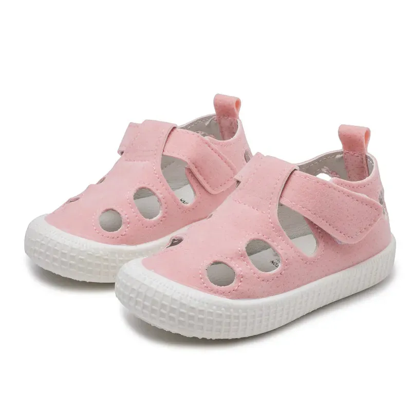 Breathable Closed Toe Sandal Sneakers