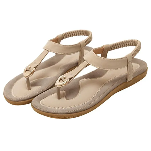 Elegant and airy sandals