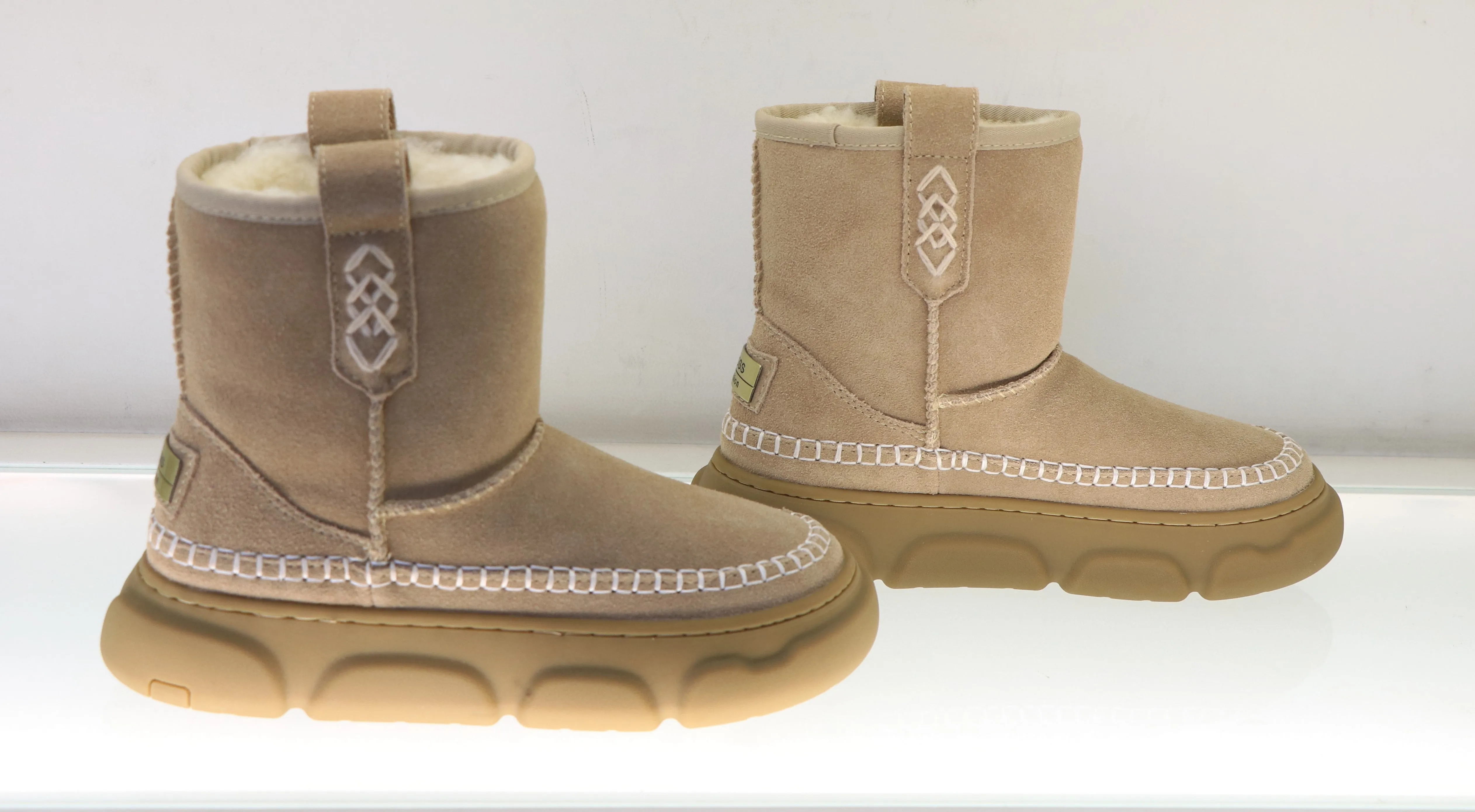 KIOSS UGGS Style Mid Boots