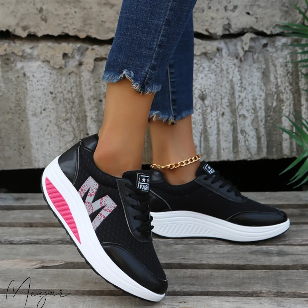 Naomi - Sneakers