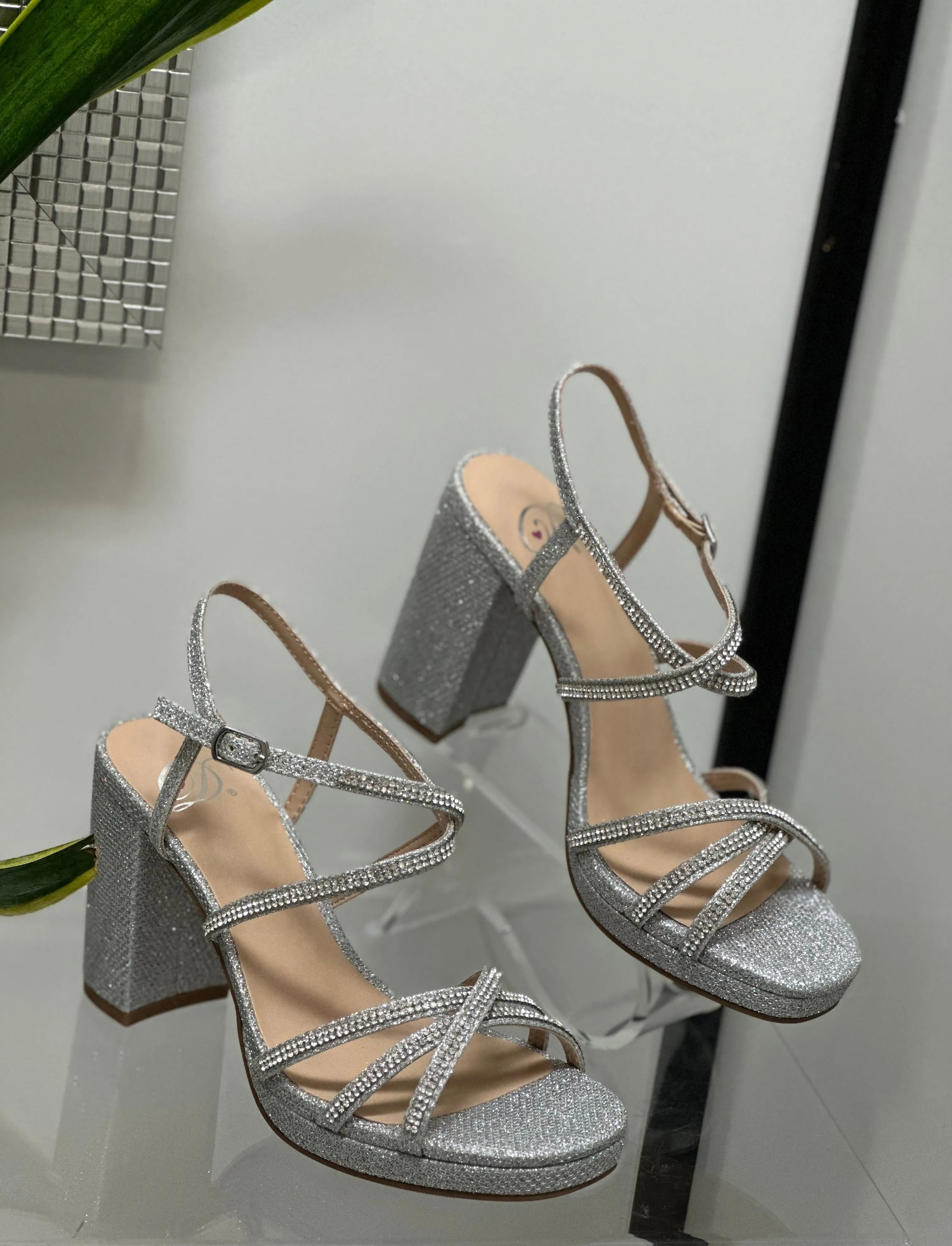 Women Heels/Silver-Envoy